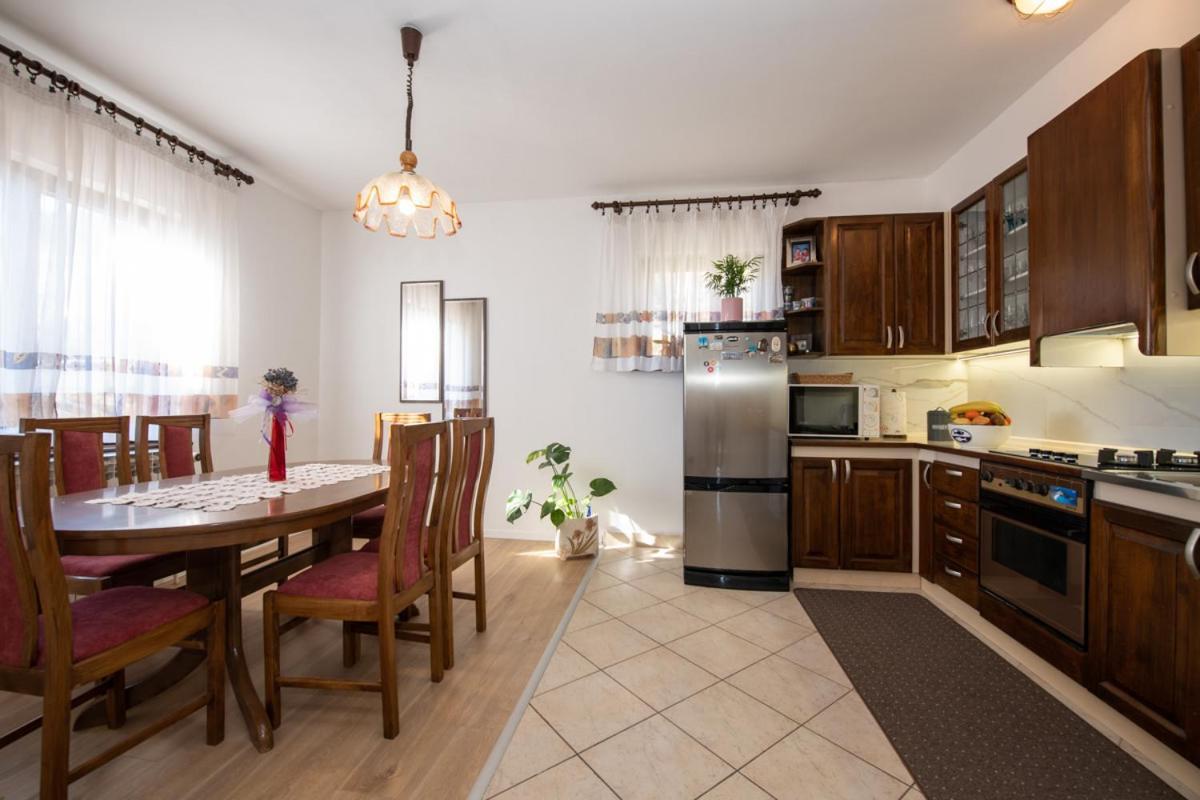 Apartman Elvis Lovran Ngoại thất bức ảnh