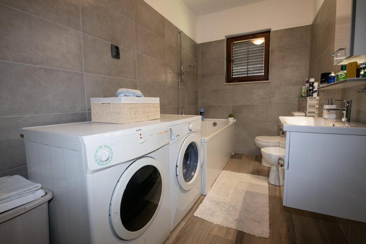 Apartman Elvis Lovran Ngoại thất bức ảnh