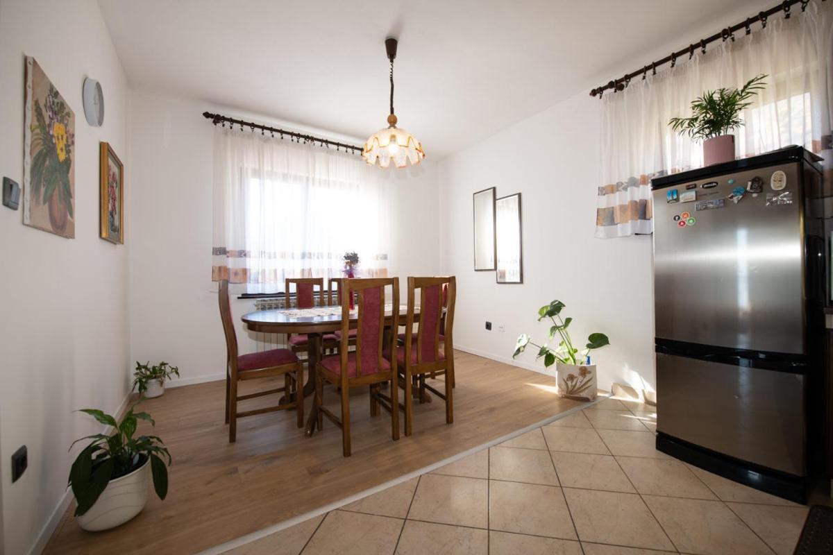 Apartman Elvis Lovran Ngoại thất bức ảnh
