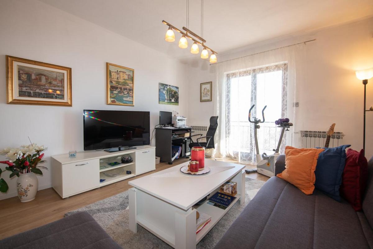 Apartman Elvis Lovran Ngoại thất bức ảnh